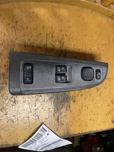 Door Switch Front GMC SIERRA 1500 03 04 05 06 07 - Picture 1 of 4