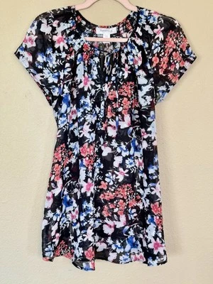 Motherhood Maternity Top Womens Size Medium Shirt Blouse Floral Black White 506D - Image 1 of 4