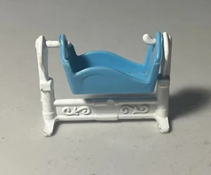 Vintage Mattel The Littles Dollhouse Furniture Crib Metal And Plastic 1980 - Picture 1 of 4