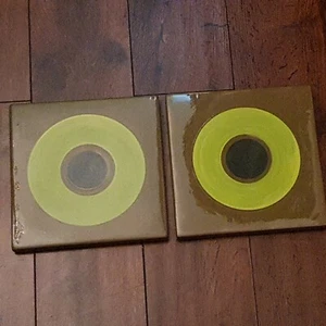 Porcelain Wall Art Plaques Wall Hangers Sage Green Set of 2 Retro Style - Picture 1 of 6