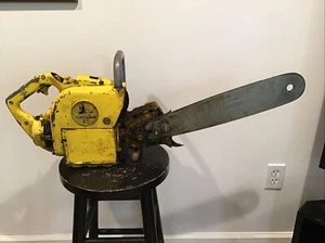 Vintage McCulloch Chainsaw 35 Parts or Repair (has Compression Oil Plunger Works - Picture 1 of 14