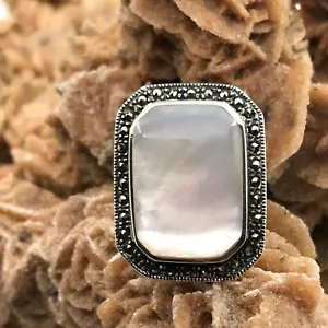 Large Octagonal MOP & Marcasite Sterling Silver Ring Size 7 - Picture 1 of 4