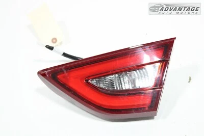 Nissan Máxima 2016-2018 sedán luz trasera derecha interior luz luz OEM Foto 1 de 4