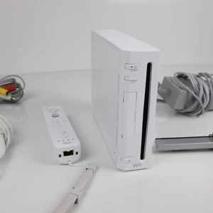 Nintendo Wii White Console RVL-001 Bundle Tested Working Wii Sports - Picture 1 of 7