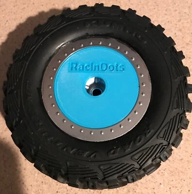 Cubiertas de puntos de rueda Slash RADIOS SÓLIDOS (2x2) Mudboss - Diseño "Gen 2" de RacinDots Foto 1 de 4