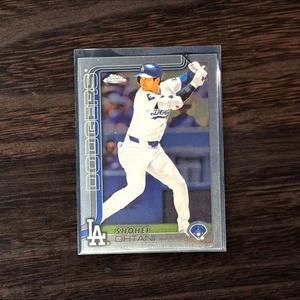 2025 Topps Chrome Shohei Ohtani #1 Dodgers - Picture 1 of 2