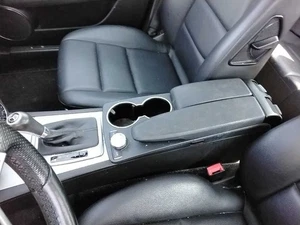 Console Front 204 Type Floor C250 Coupe Fits 12-15 MERCEDES C-CLASS 2945682 - Picture 1 of 12
