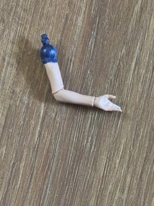 Marvel Legends Teil/Zubehör: Mystique Alternative linker Arm - Bild 1 von 2