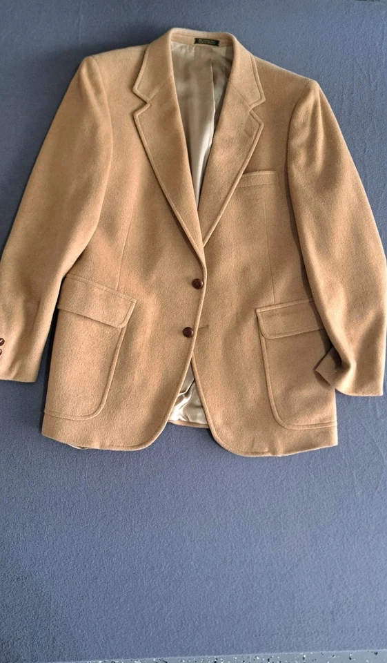 Mens 42 R Camel Hair Plus Sport Blazer Made In Hungary. Great Quality .A5-83 - Image 1 of 4