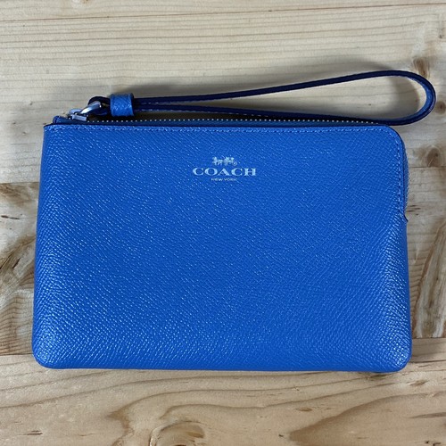 Bracciale Coach nuovo con zip angolare in nebbia leggera 58032