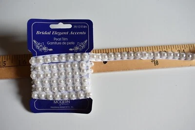 ELEGANTE ADORNO NUPCIAL BLANCO CON CUENTAS 34 PULGADAS DE LARGO X 3/8 PULGADAS DE ANCHO Foto 1 de 2