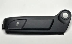 Carenado lateral original Ford 1448053 asiento vo/li Focus 04-08/Focus C-MAX 03-07 - Imagen 1 de 7