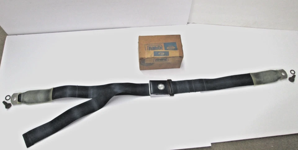 NOS 66 Mustang Fairlane Ford Falcon Dark Blue Rear Seat Belt C6AZ-63613B84-EAD Foto 1 de 4