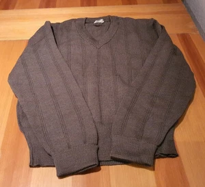 NVA DDR Pullover mit V-Ausschnitt oliv neuwertig verschiedene Größen Armee GDR - Bild 1 von 1