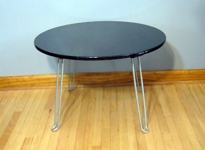 复古现代咖啡桌黑漆木质折叠发夹腿 20 世纪 70 年代 — 第 1/4 张图片