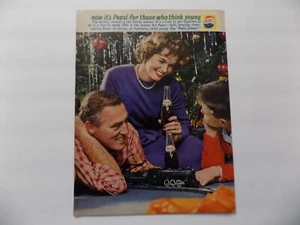 1961 PRINT AD PEPSI COLA HOLIDAY SEASON FAMILY TRAINS - Picture 1 of 1