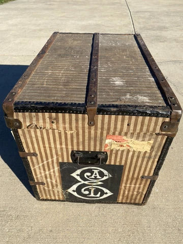 RARE Moyat Canvas Steamer Trunk Circa 1876-1888 Cover