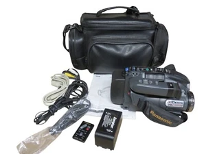 Panasonic PV-L671D Palmcorder VHS-C Playpak Tape Camcorder Video Camera WORKS - Picture 1 of 9