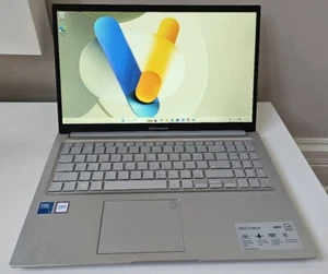 Asus Vivobook F1504VAP-MS56T 15.6-inch Ultra i5-120U TOUCH 16Gb RAM 1Tb - Picture 1 of 11