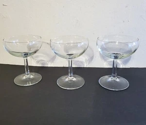 Lot of 3 Glass Stem Champagne Glasses - Picture 1 of 10
