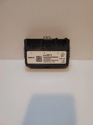 NEW OEM 2014-2019 ESCALADE/ SILVERADO/ SIERRA CONTROL MODULE (84219971) - Image 1 of 2