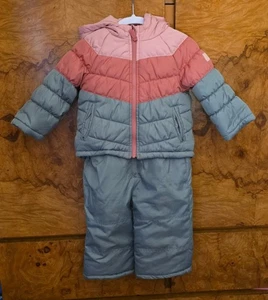 BABY OSH KOSH MÄDCHEN 2-TEILIGER SCHNEEANZUG ~ JACKE UND LÄTZCHEN ~ 18 MONATE - Bild 1 von 7