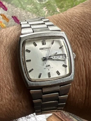 1975 Seiko LordMatic Mens Automatic Day Date Eng/Kanji 32mm White Dial 5606-5060 - image 1 of 4