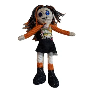 Muñeca Amigurumi Suave Punk Trapo Embrujada Halloween 27 cm Naranja Negro Blanco Crochet - Imagen 1 de 10