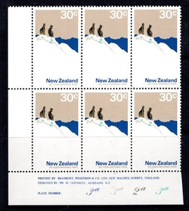 New Zealand 1970 Pictorials - 30c Mt Cook Plate 3a3a2a3a Block MNH - Picture 1 of 1