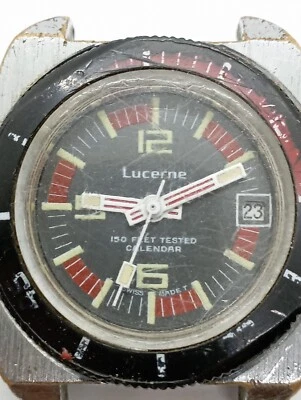 Reloj Calendario DE COLECCIÓN Hecho en Suiza LUCERNE DIVER 150 PIES BASE PROBADA Leer Descripción Foto 1 de 4