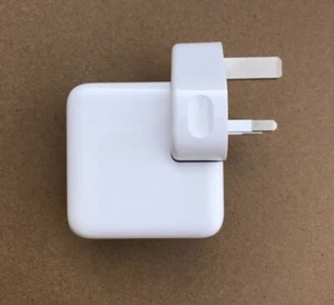 Cargador Adaptador de Alimentación Genuino Apple 30W USB-C Macbook Pro y Aire con Enchufe - Imagen 1 de 3