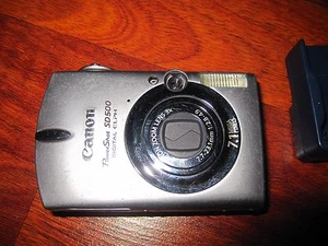 POWERSHOT SD500 FOR PARTS - Picture 1 of 9