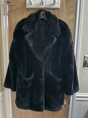 Abrigo para mujer Zara negro de piel sintética con dos bolsillos con botones talla S suave poliéster elegante Foto 1 de 4