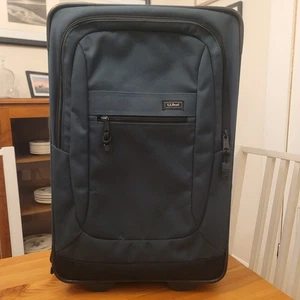LL BEAN VINTAGE Rolling Luggage Carry-On 22in-Hunter Green-EXCELLENT - Picture 1 of 24
