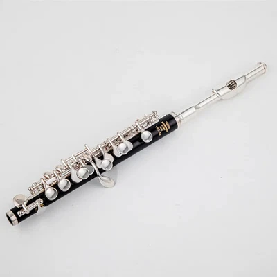 YPC-32 C Tone Piccolos Black Gold Key Rubber Wood Tube Body W/case
