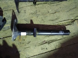 Volvo 740 760 780 940 960  Stoßstange Pralldämpfer vorne Rechts 6846303 1369641 - Bild 1 von 1