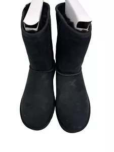 UGG Women's Classic Short II Black Boots Black Leather with Fur Lining Size 7 - Picture 1 of 5