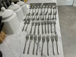 ONEIDA PASADENA FROSTED STAINLESS FLATWARE 50 PIECES Service for 8+ - Picture 1 of 8