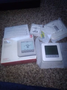 Honeywell Lyric T6 Pro Wi-Fi Programmable Thermostat - White (TH6220WF2006) - Picture 1 of 5