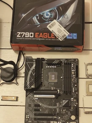 PC PARTS BUNDLE 2 (Read Description) For Parts Broken Bent Pins Missing Pins - Image 1 of 4