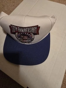De colección Nascar 50 Aniversario 1998 Blanco y Azul Snapback Sombrero Nascar - Imagen 1 de 3