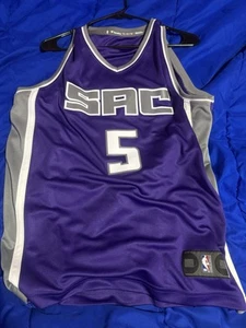 Sacramento Kings De’Aaron Fox Fanatics Jersey M - Picture 1 of 3