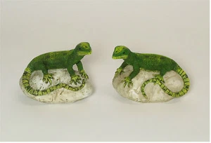 2er Set Eidechse Gecko Salamander *auf Stein* Kunstharz grün / Teichdeko je 13cm - Bild 1 von 1