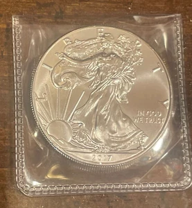 1 Oz 2017 Walking Liberty US Eagle Silver Dollar Coin Fine Silver - Picture 1 of 2