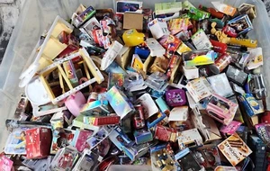 Zuru Minibrands Mystery 10 Stück Disney und Food Serie keine doppelten garantiert - Bild 1 von 5