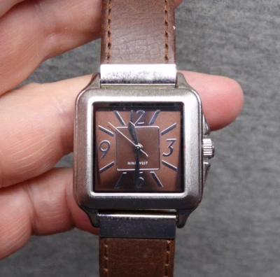 Reloj NINE WEST para mujer con batería nueva - ¡Funciona muy bien! Foto 1 de 4