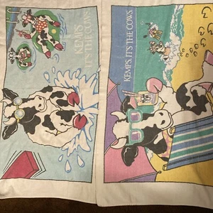 Lote de 2 toallas de playa gráficas vintage años 90 Kemps Dairy It's The Cows arte de pared vaca - Imagen 1 de 14