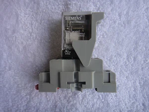 Siemens Plug-In Relay 24VDC   3TX7110-5JC03 w/Relay Socket 3TX7144-IE7 - Picture 1 of 3