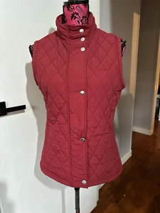 RM Williams 8 Puffer Vest Quilted Burgundy High Neck Pockets Zip & Buttons EUC - Picture 1 of 14