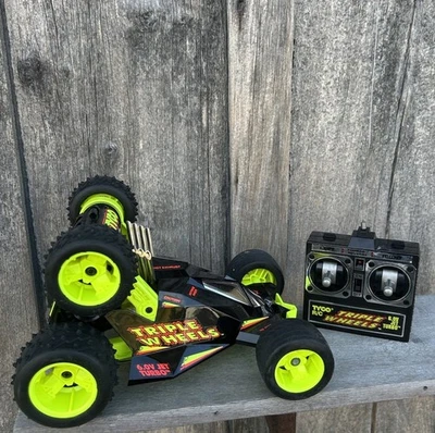 Vintage Y2K Tyco 6.0V Triple Wheels RC Car w/Remote & Battery (Tested & Working) - Image 1 of 4